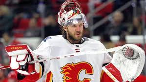 Mike Smith hjælper Calgary Flames vinde